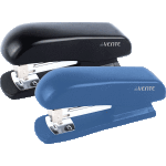 Степлер "deVENTE. Soft Touch" 24/6&26/6 (мощность 20 листов, глубина скрепления 55 мм) пластиковый с бархатистым прорезиненным покрытием, в картонной коробке, ассорти 2 цвета (темно-синий и черный)